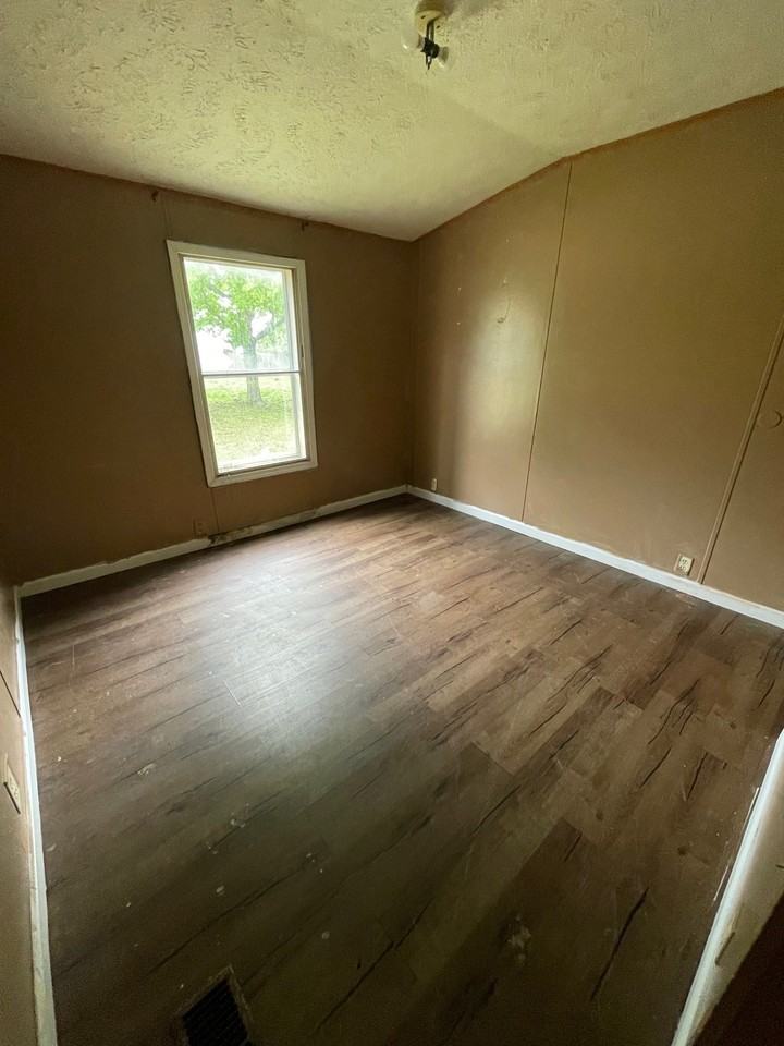 395 Memory Ln #1 - Photo 2 of 13