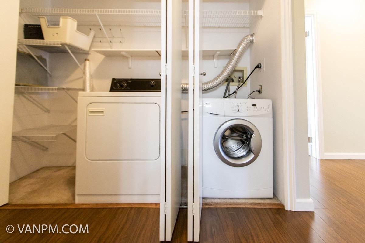 THE WINDSOR - Photo 2 of 15