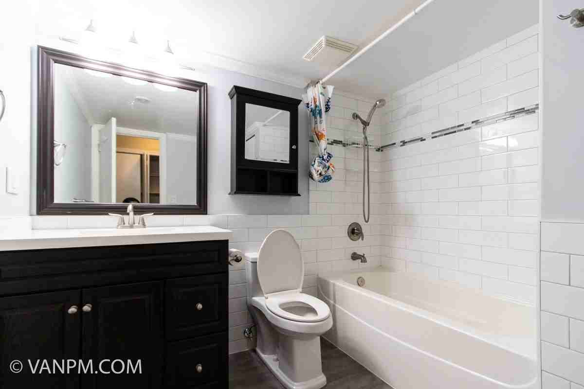 THE WINDSOR - Photo 3 of 15