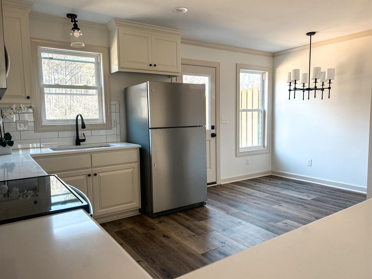 165 N Clarendon Dr #1 - Photo 3 of 15
