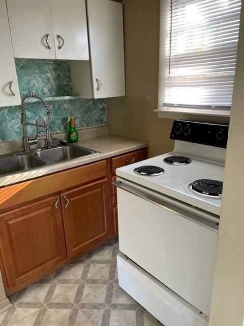 507 3rd St #1 - Photo 2 of 5