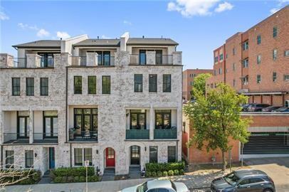 1155 Curve St - Photo 2 of 50