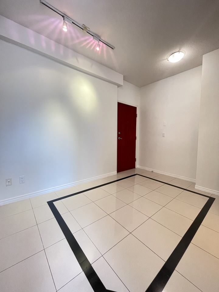 1239 West Georgia Street