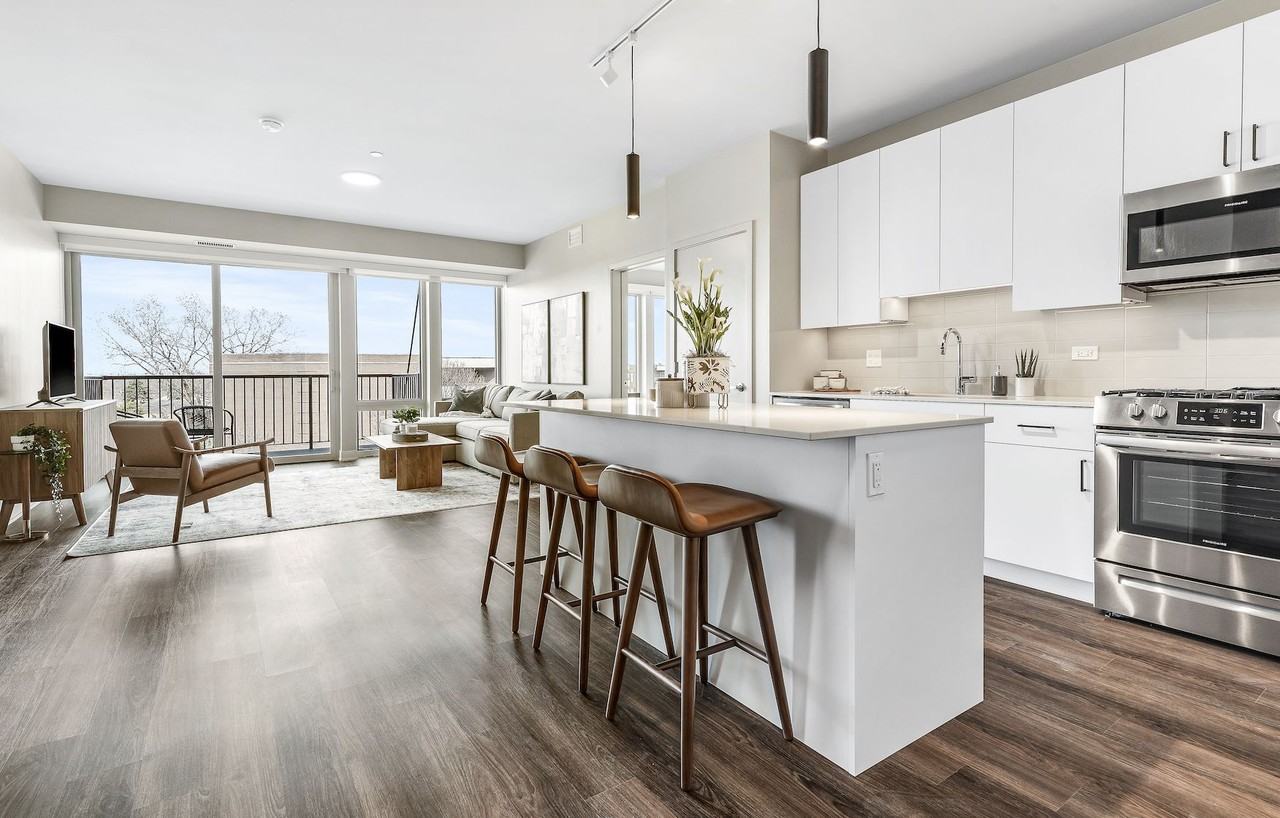 District 1860 - Photo 2 of 50