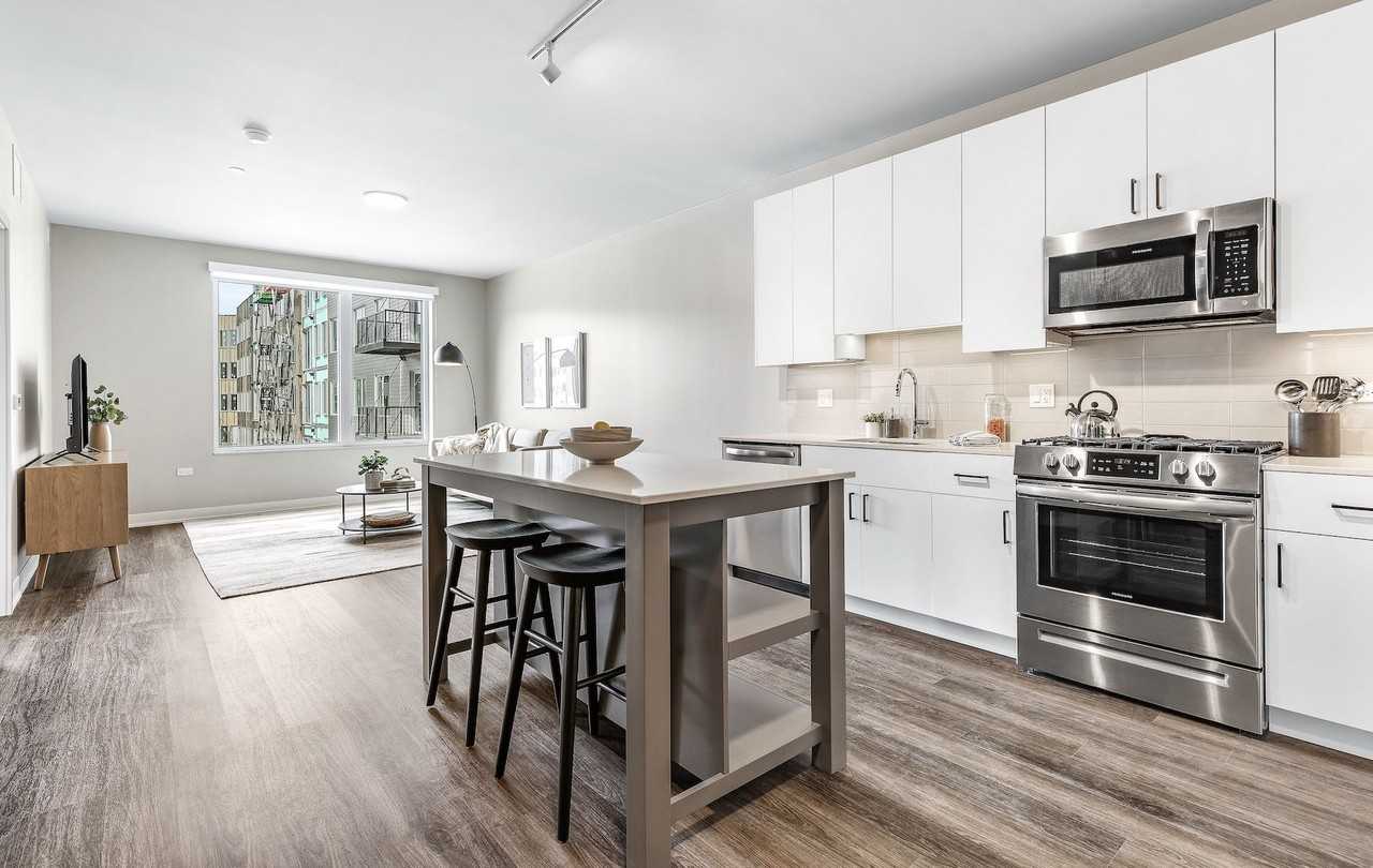 District 1860 - Photo 3 of 50