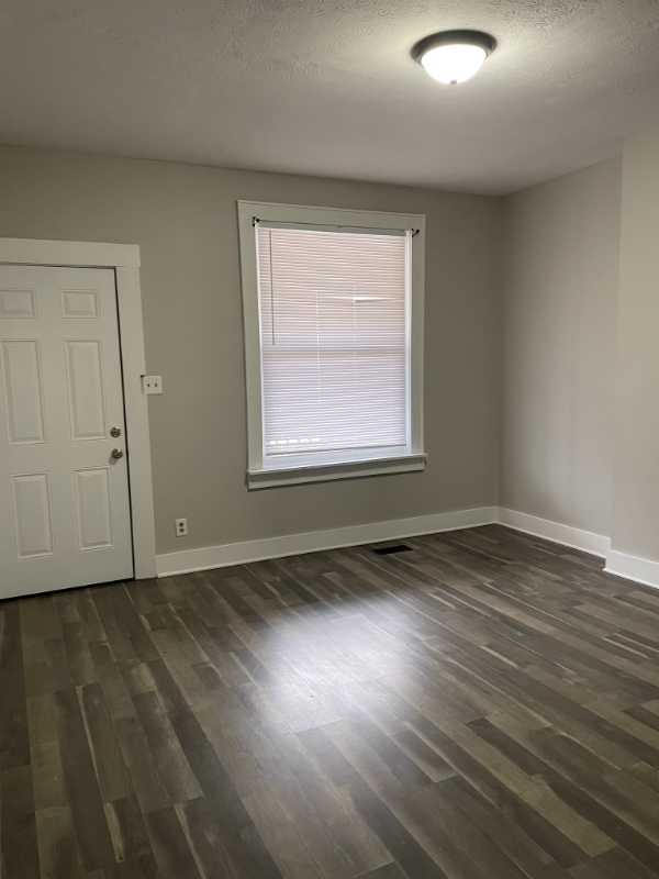 990 N 9th St #990 - Photo 4 of 16