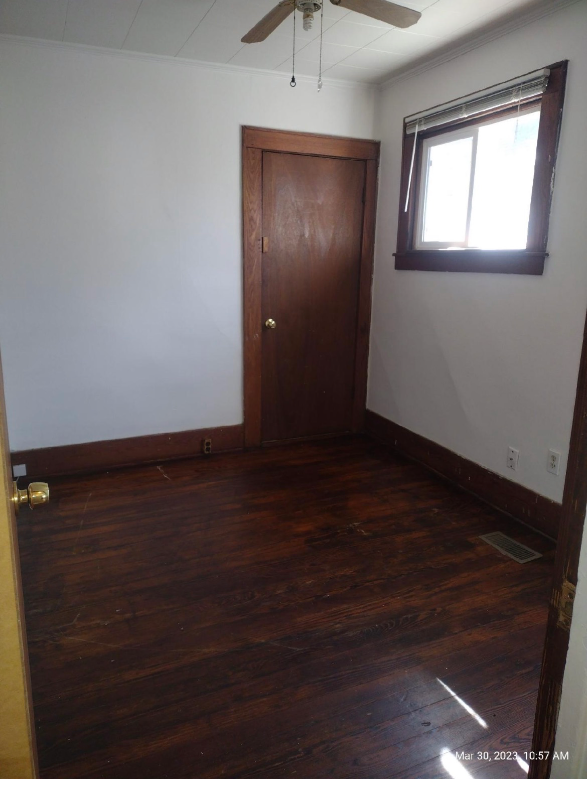 214 S 8th St - Photo 3 of 7