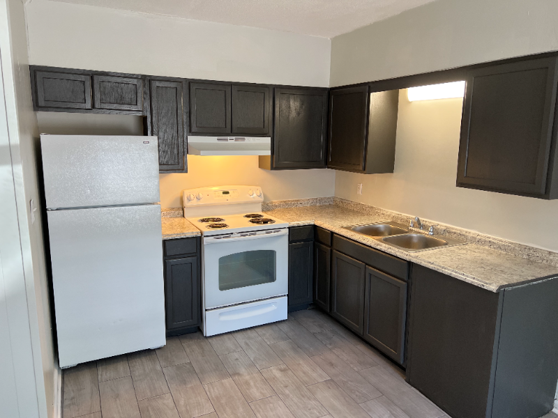 108 W Ball St #4
