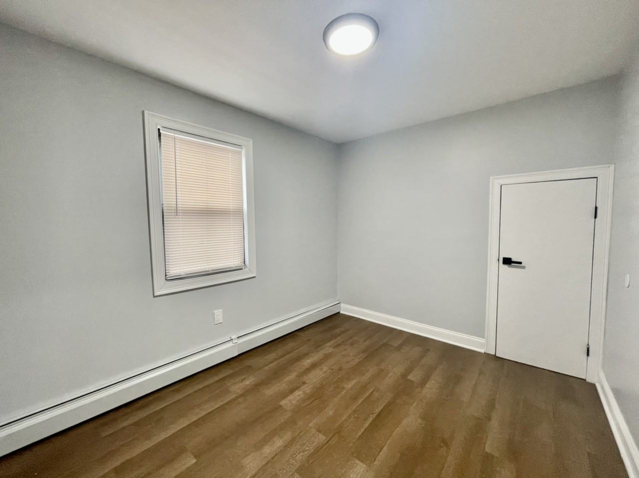 160-35 121st Ave - Photo 3 of 10