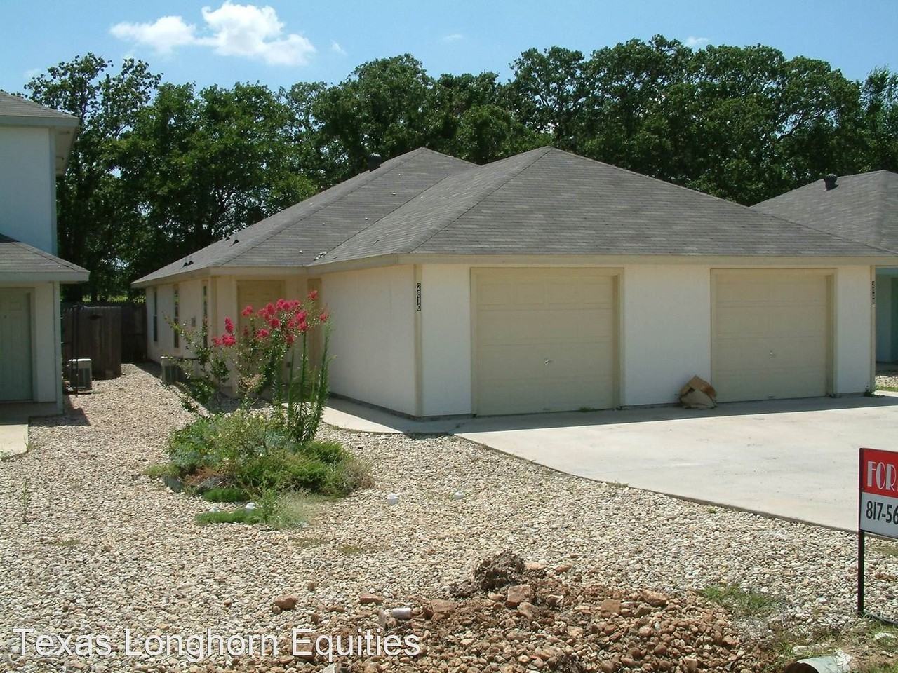 28082810 James 2808 James Rd 2810, Granbury, TX 76049 Apartment