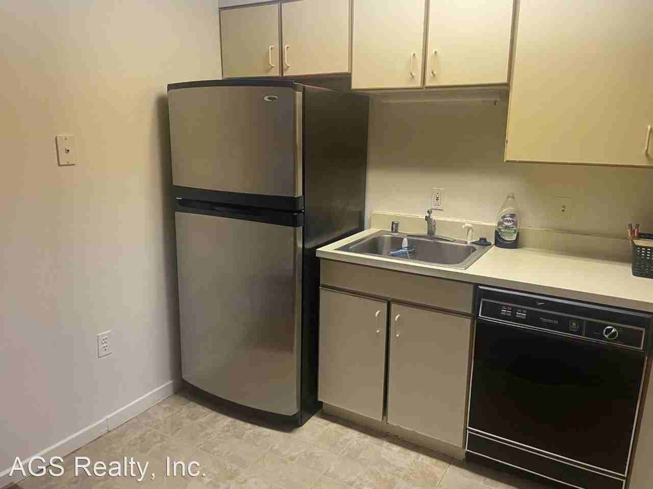 2111 Wisconsin Avenue, NW - Photo 3 of 10