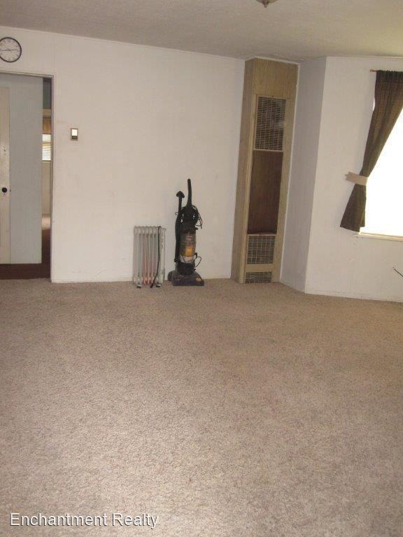 806 N B St - Photo 3 of 10