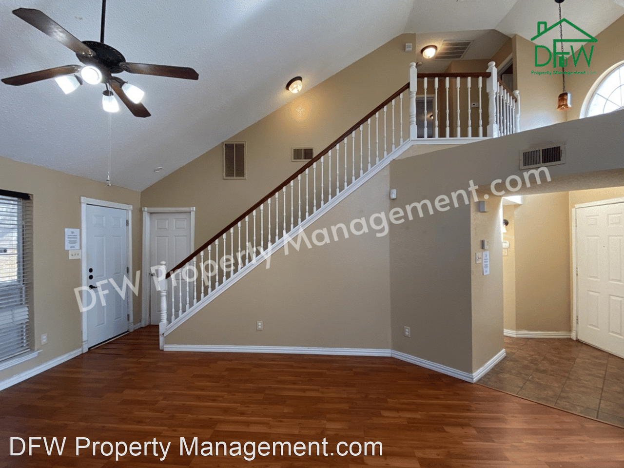 1728 Pacific Pl - Photo 2 of 34
