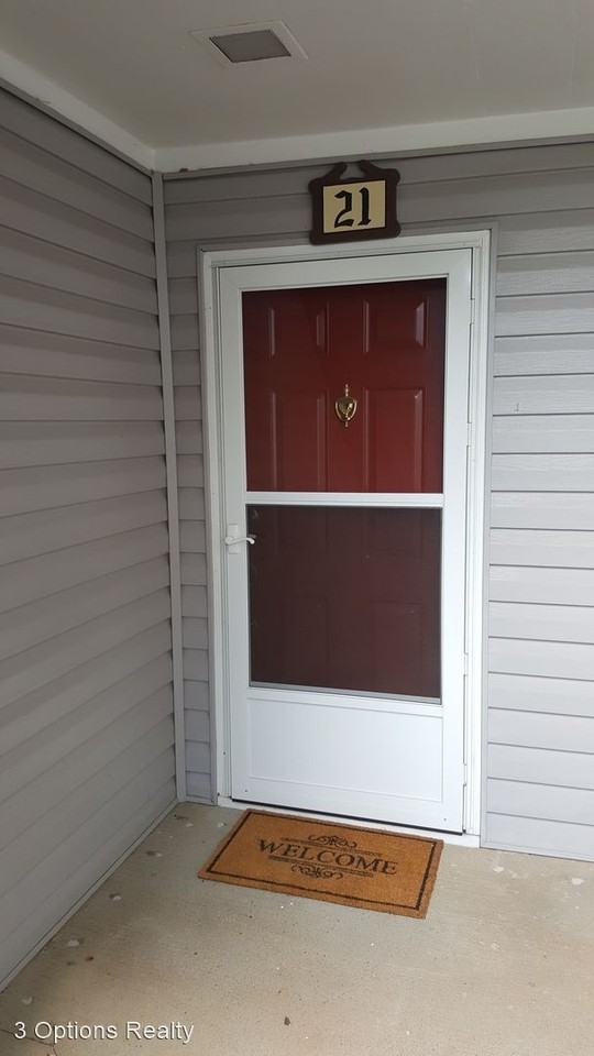 21 Devon Ln - Photo 3 of 38