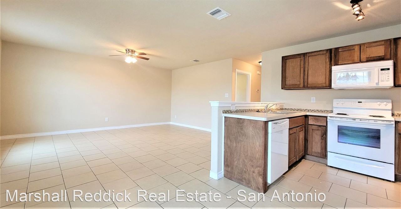 203 Carranza St - Photo 3 of 12