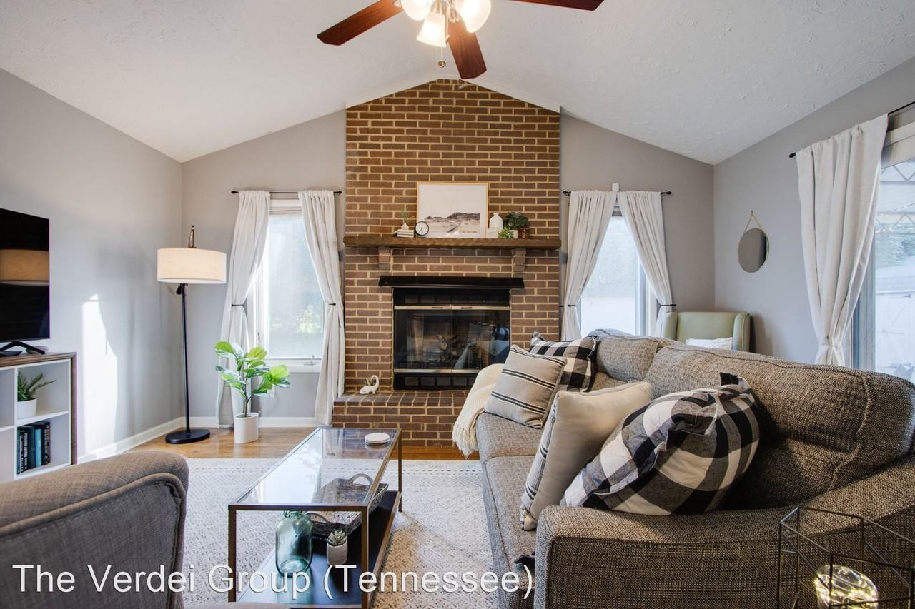 4729 Timberhill Dr - Photo 3 of 46