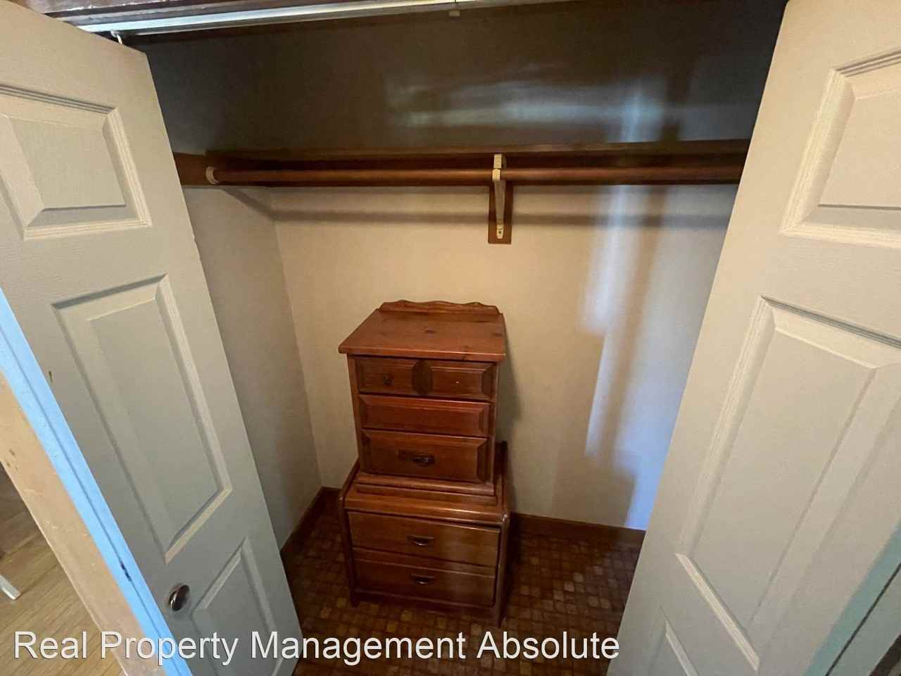 109 Palm St - Photo 3 of 13