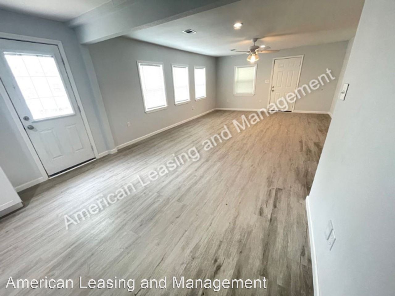 822 Jasper St - Photo 2 of 7