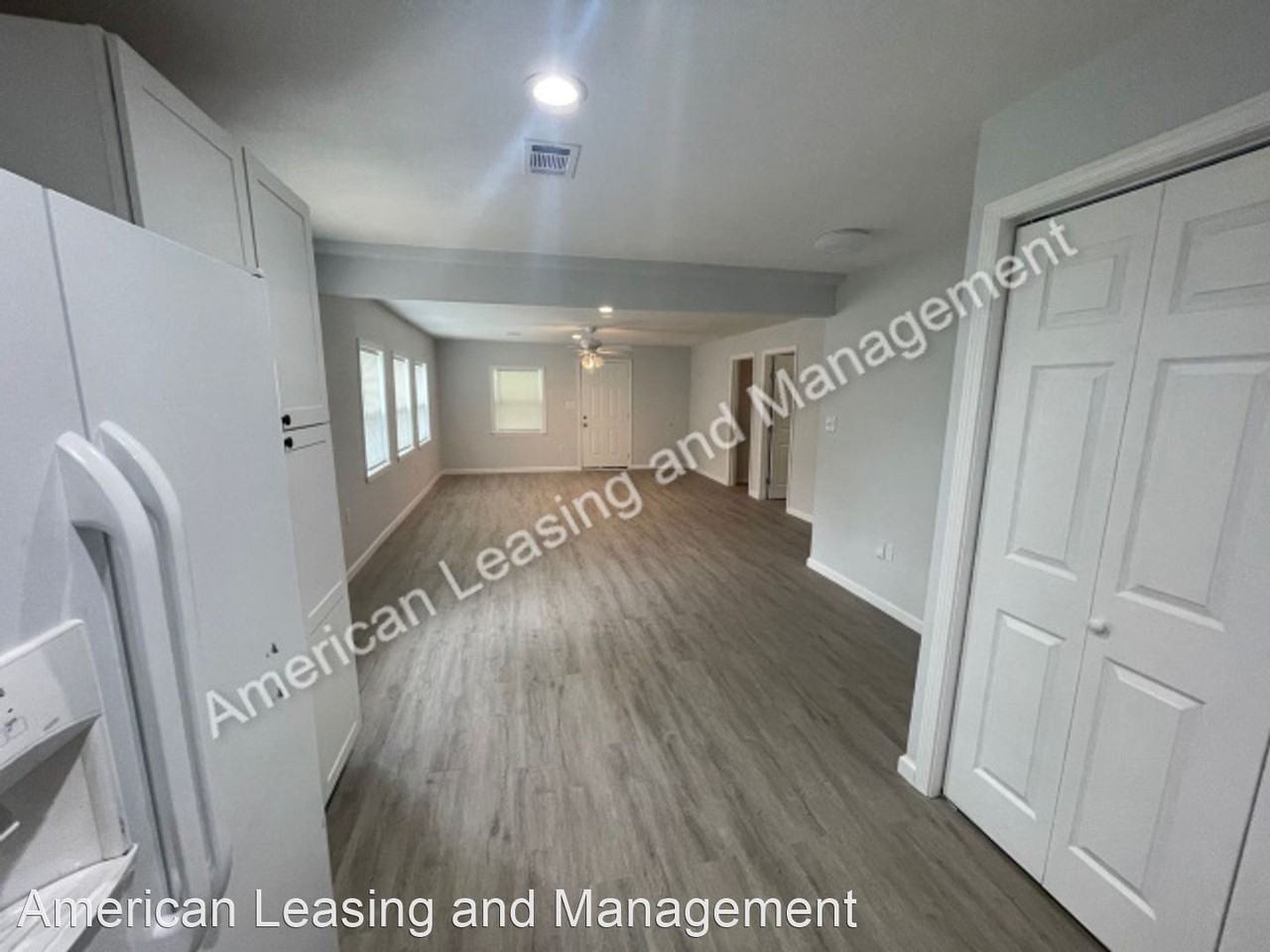 822 Jasper St - Photo 3 of 7