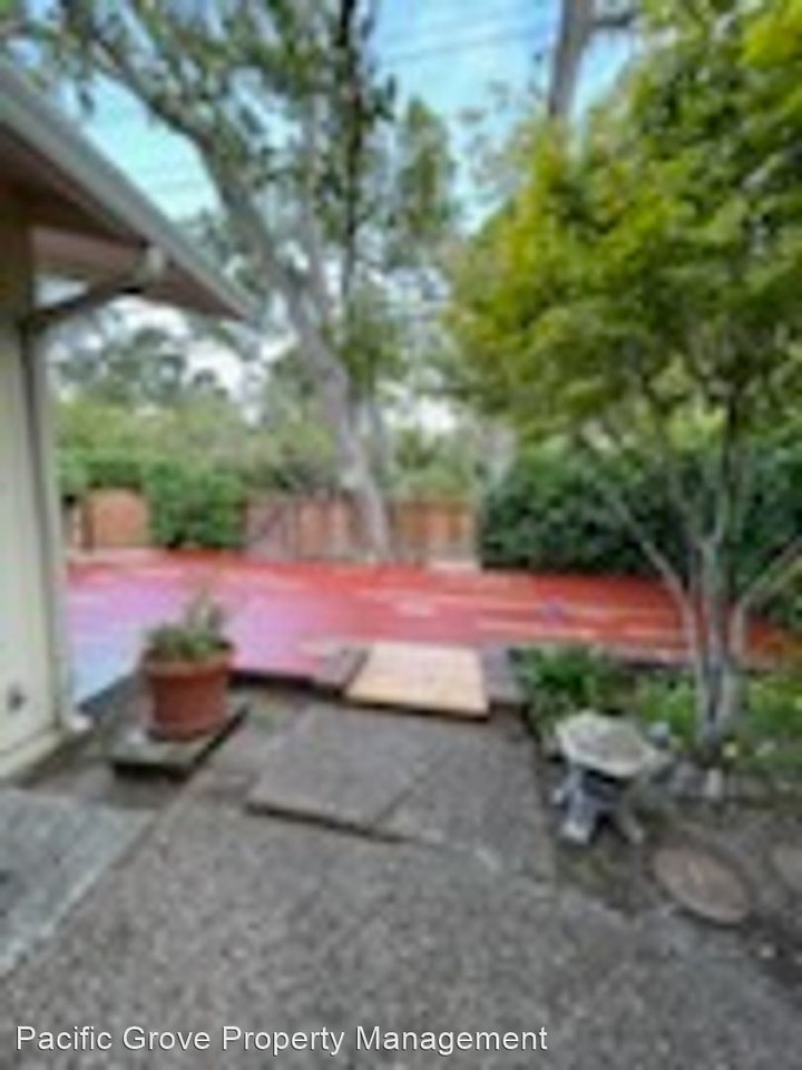 1102 Montecito Ave - Photo 3 of 50