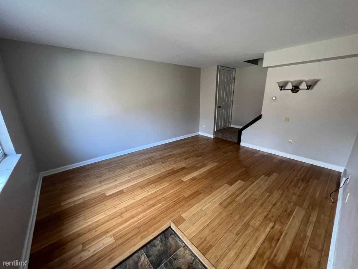 1675 Relative Dr - Photo 2 of 9