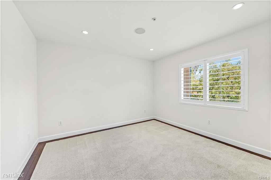 4 Firenze Ct - Photo 2 of 10