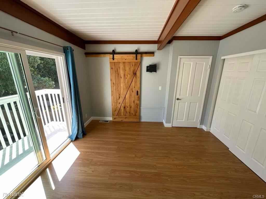1064 Santa Ana St - Photo 2 of 10