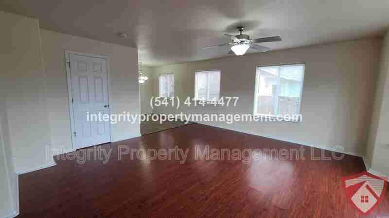 1454 Willow Ln - Photo 3 of 20