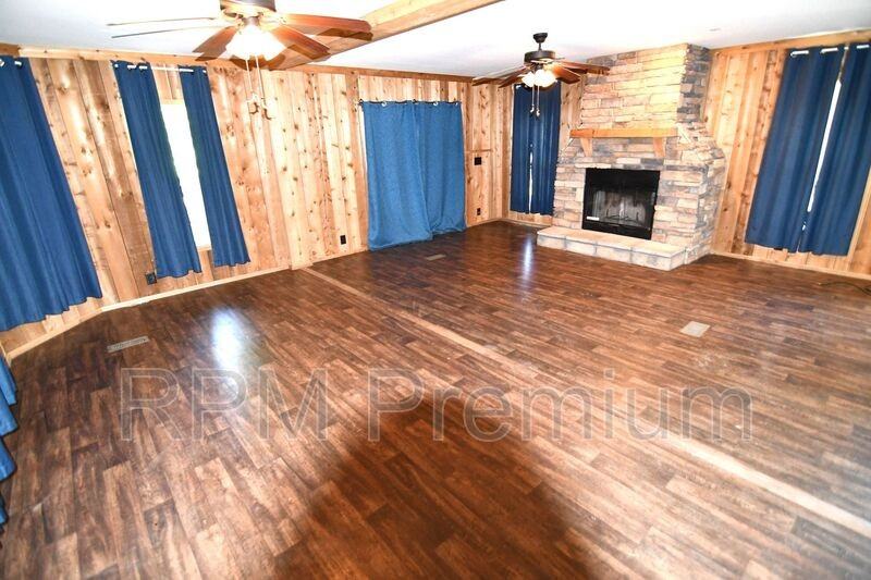 5801 Highway 412 E - Photo 2 of 20