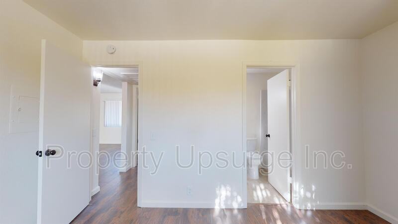 715 Mary St #15 - Photo 3 of 12