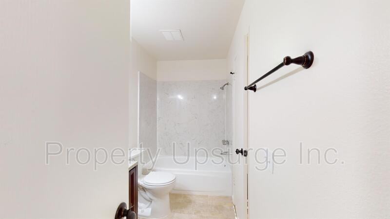 715 Mary St #15 - Photo 7 of 12