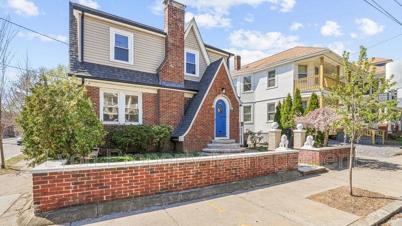 456 Eaton St - Photo 3 of 50