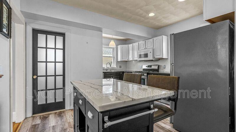 456 Eaton St - Photo 4 of 50