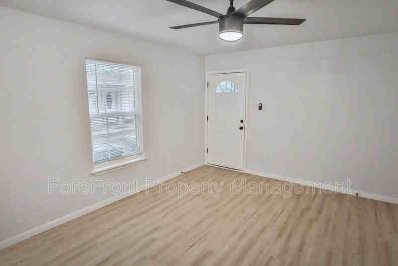 3040 Weir Ave - Photo 3 of 31