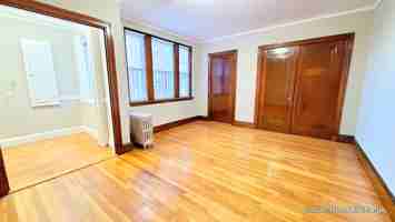 featured image of 49 Dover St #23