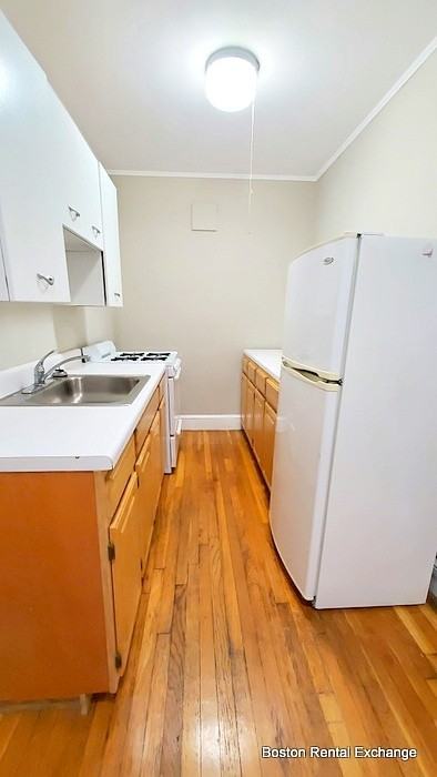 49 Dover St #23 - Photo 5 of 9