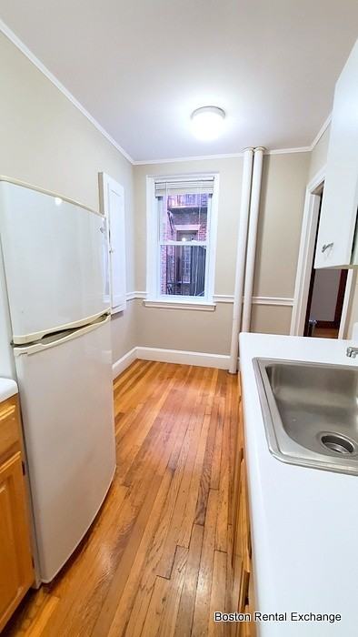 49 Dover St #23 - Photo 6 of 9