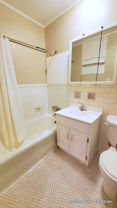 49 Dover St #23 - Photo 7 of 9