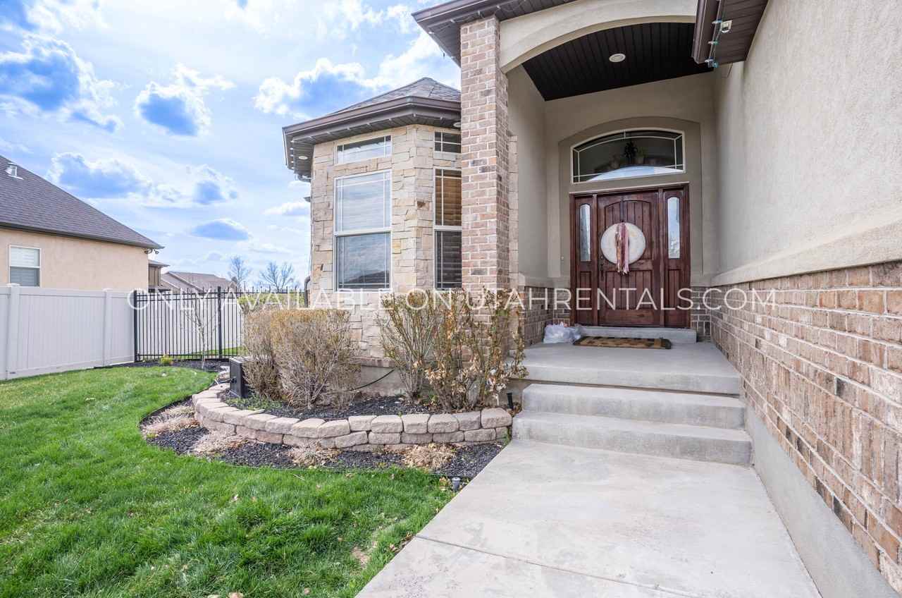 3359 Ne - Photo 3 of 30