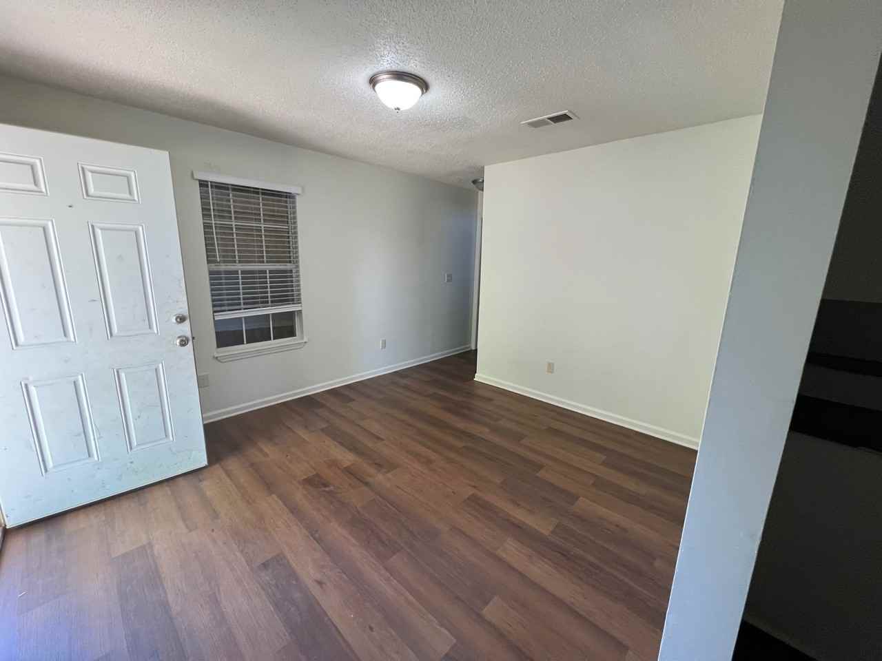 668 Eads Ave - Photo 2 of 4