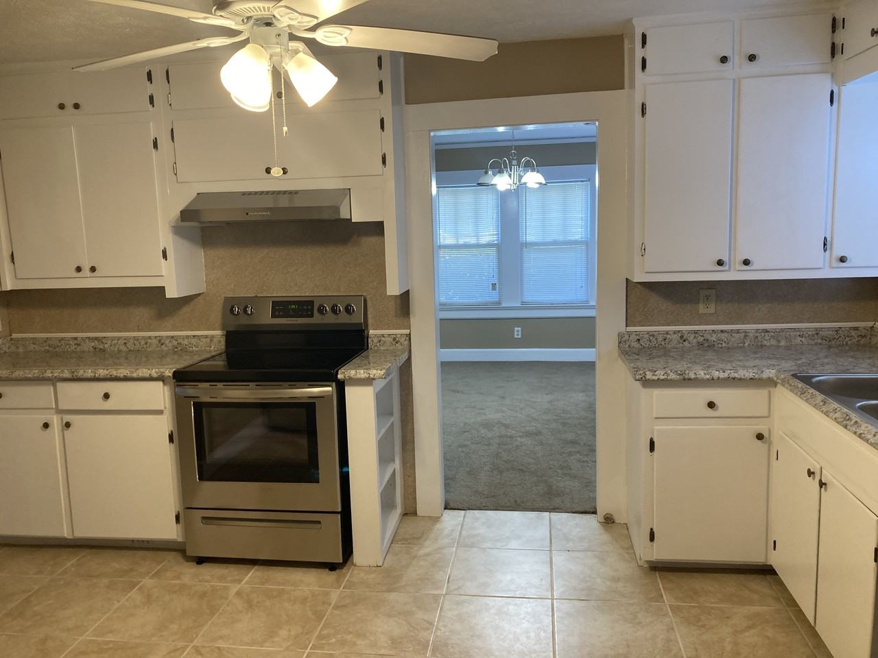 3204 Sherwood Ave - Photo 6 of 13