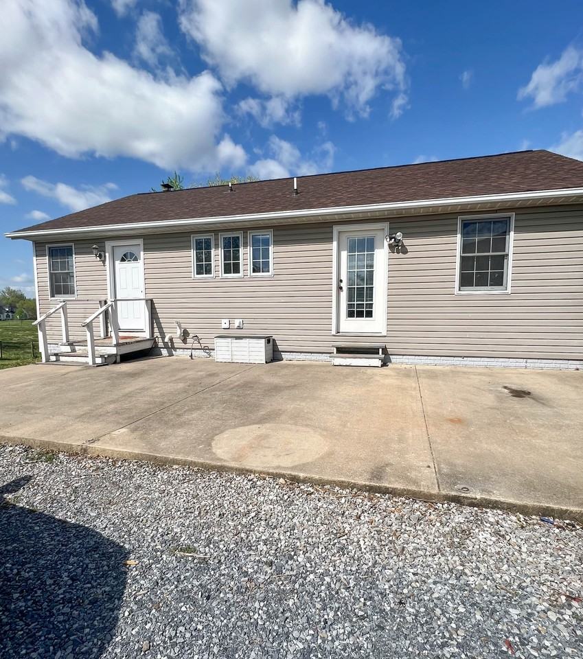 150 Avon Bend Rd - Photo 2 of 35