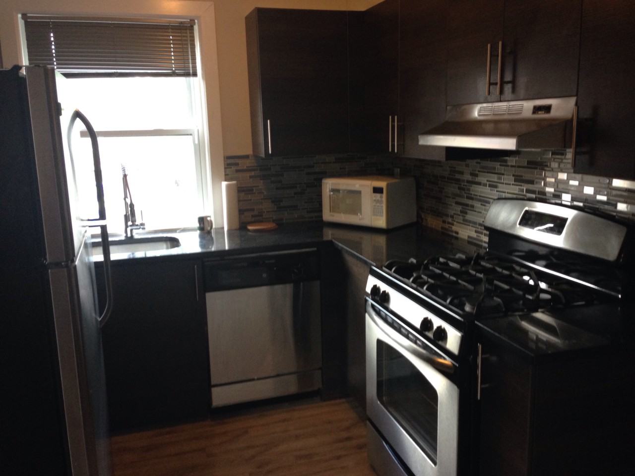 189 Fourth Ave - Photo 2 of 5