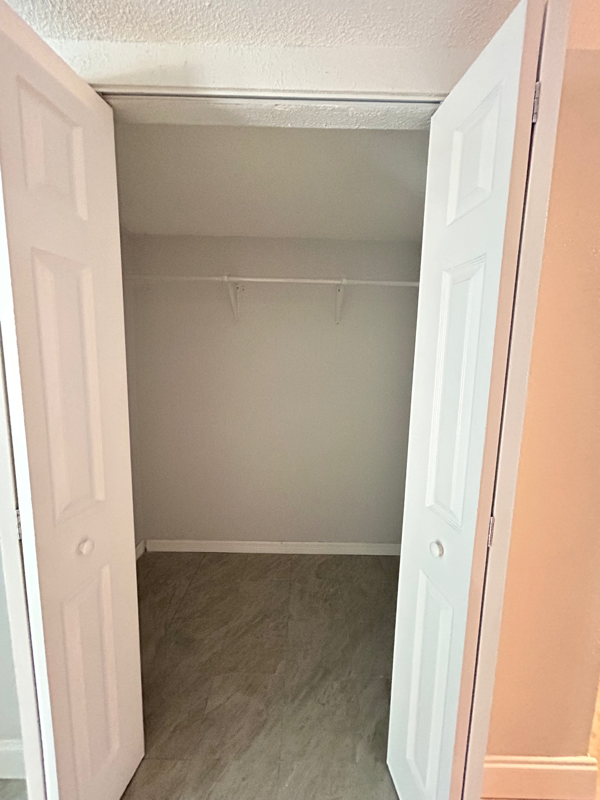 420 W Chicago Ave #B - Photo 3 of 7