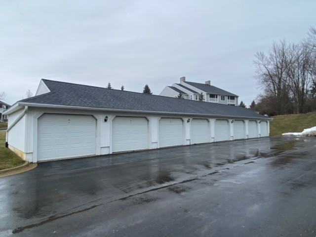 827 W Barrington Cir #12 - Photo 2 of 21