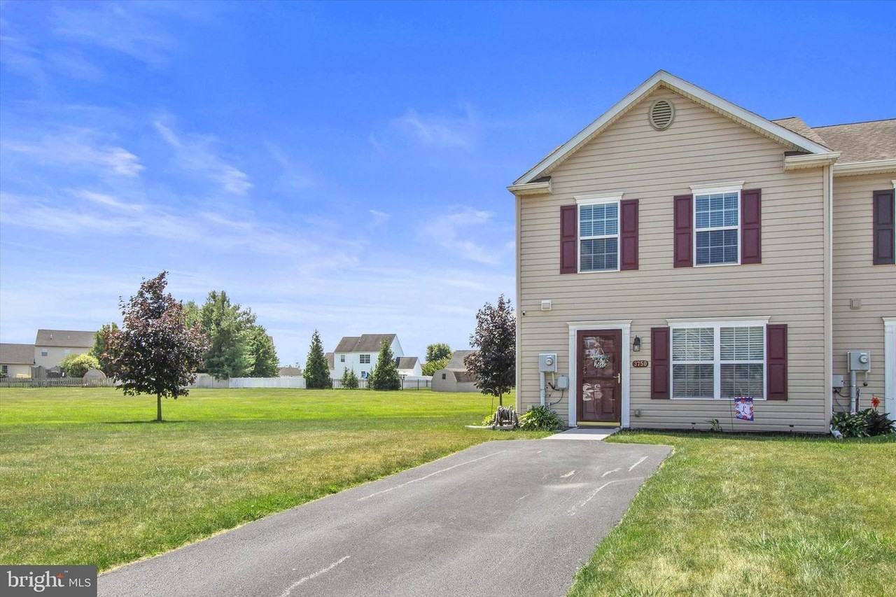 3750 Mazeland Ct #3750 - Photo 2 of 16