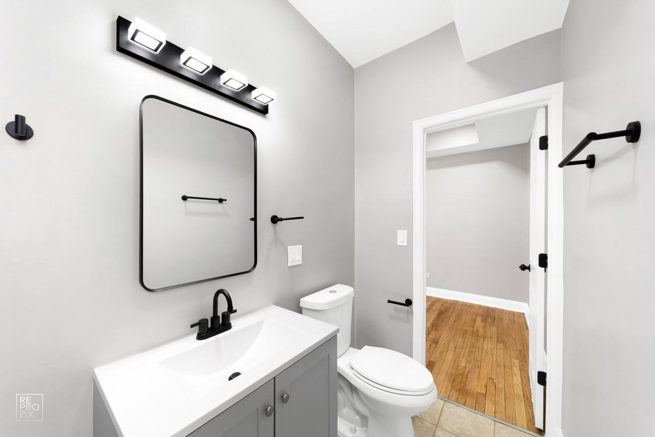 5832 W North Ave - Photo 3 of 21