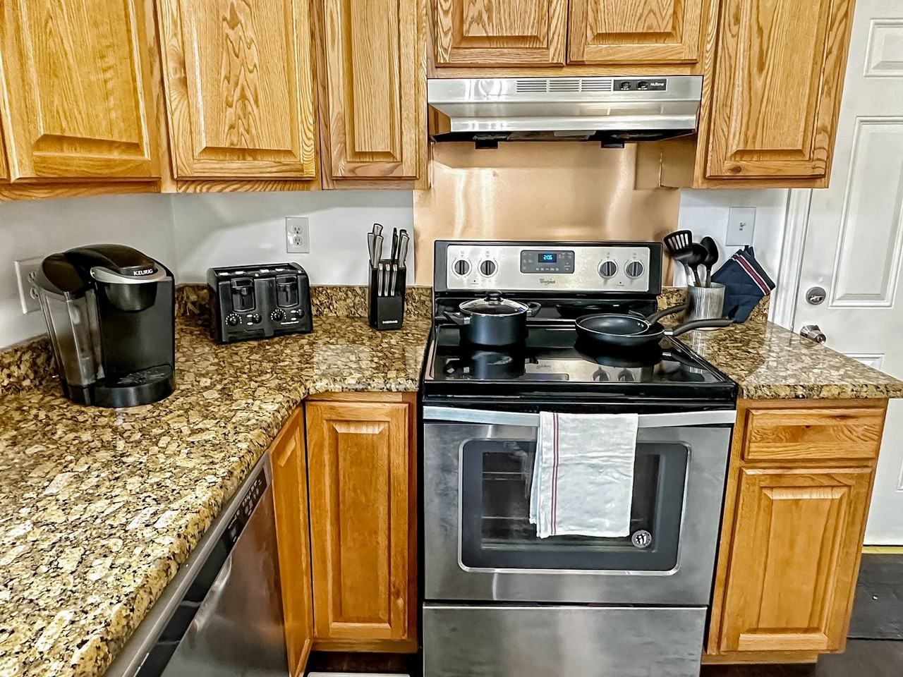 Yonkers Ave Nw - Photo 3 of 12