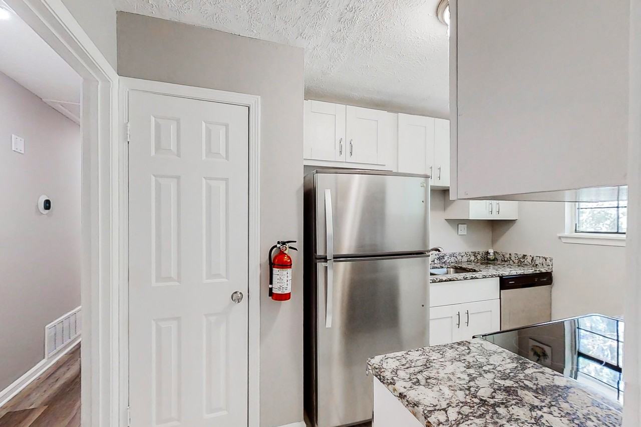 Big Valley Ct - Photo 3 of 9