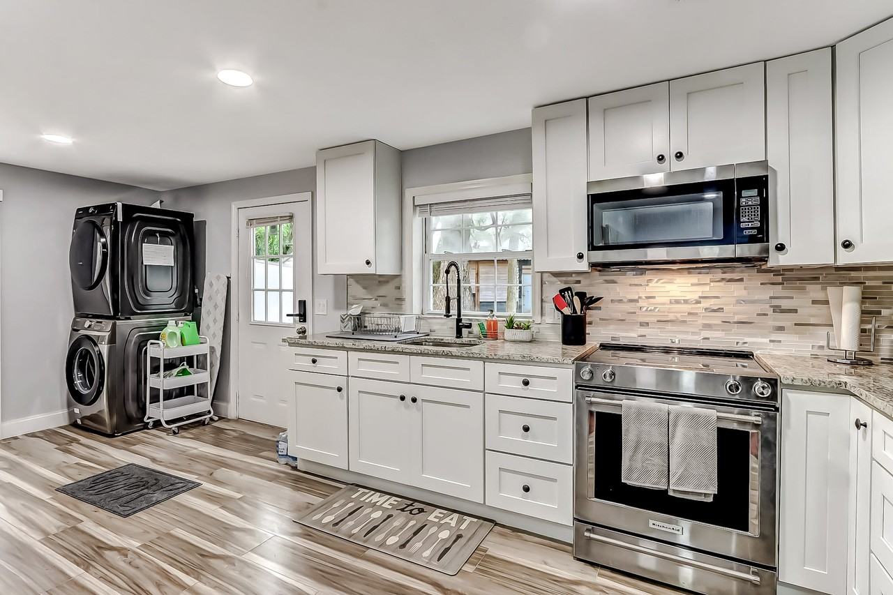 Lawton Ave - Photo 4 of 9